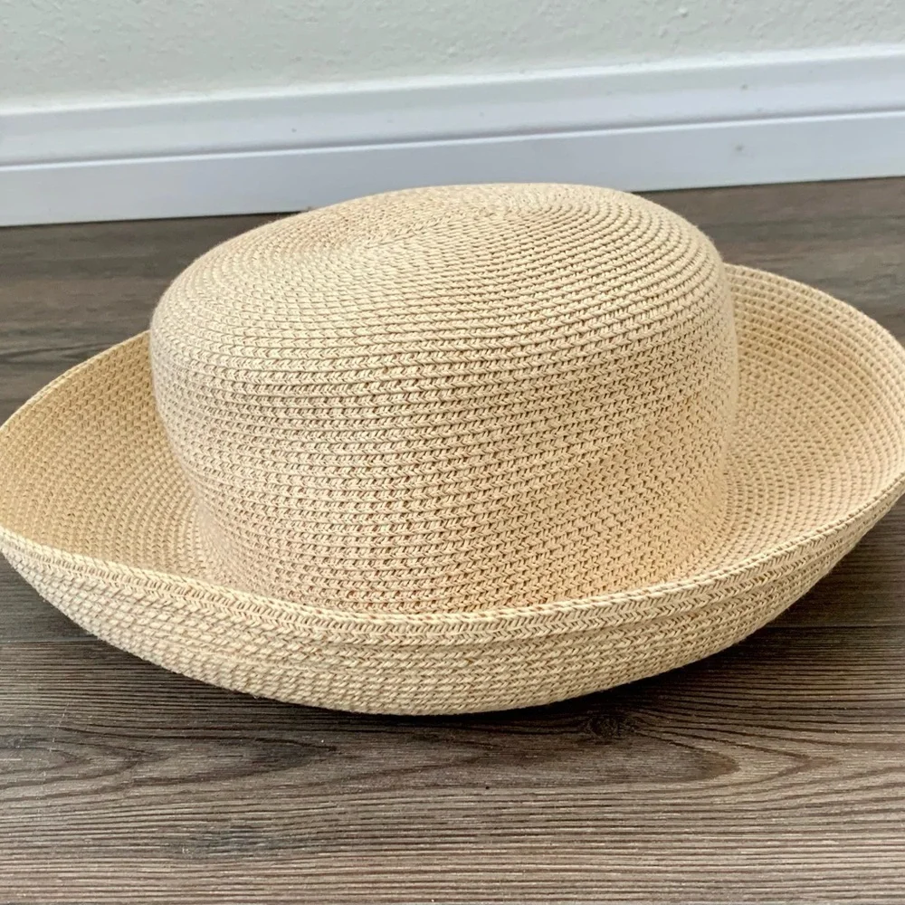 Vintage Charter club hat